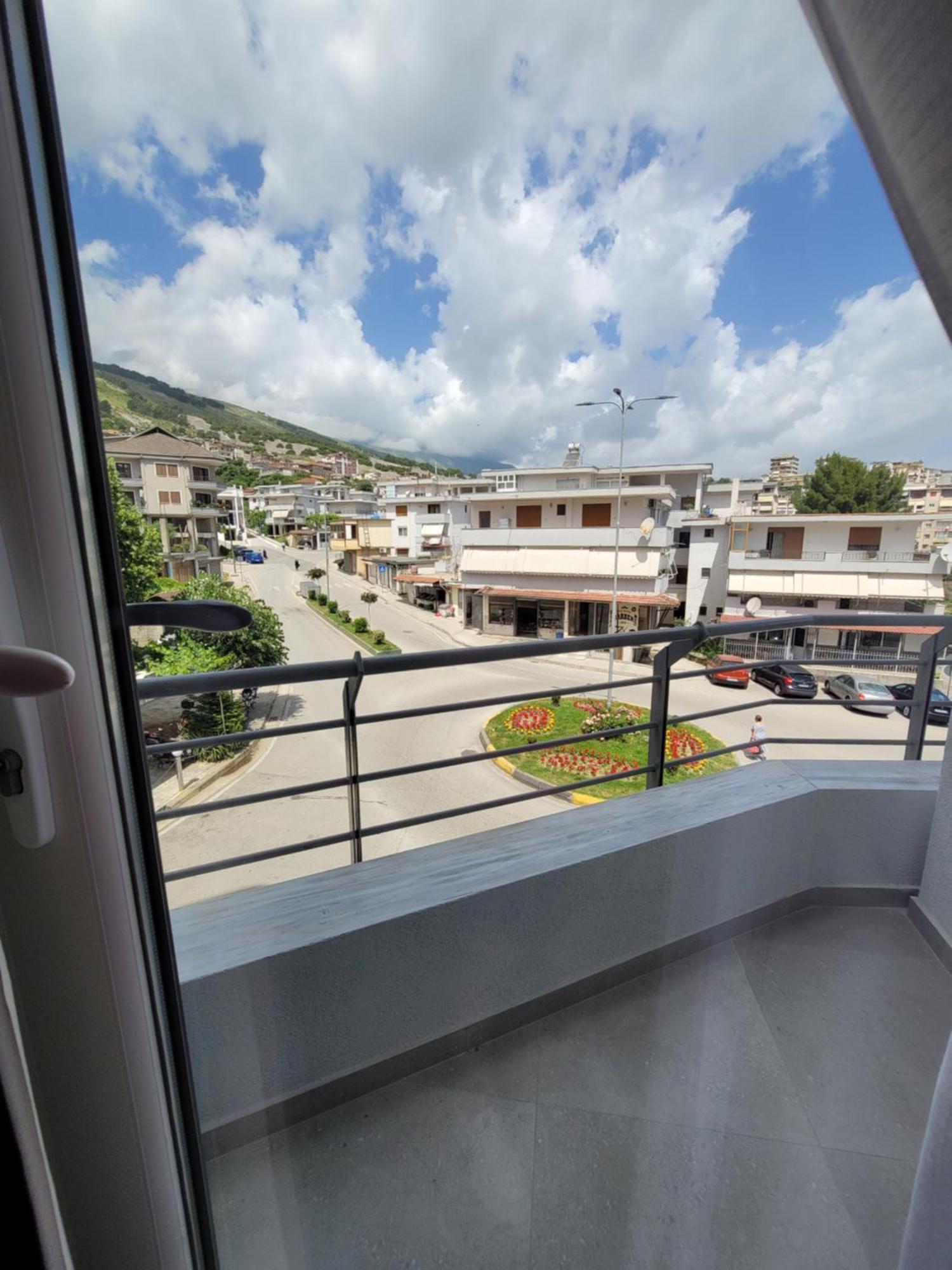 Gjirokastër Jani Studio Apartments מראה חיצוני תמונה